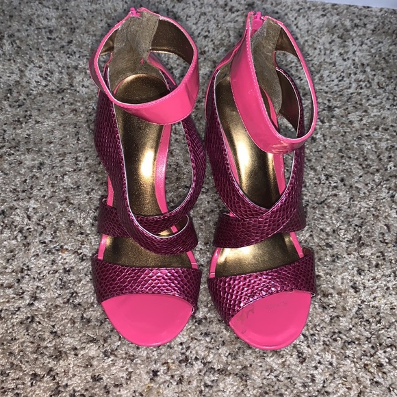 Gently worn cris cross pink heel 8.5 - Picture 2 of 5